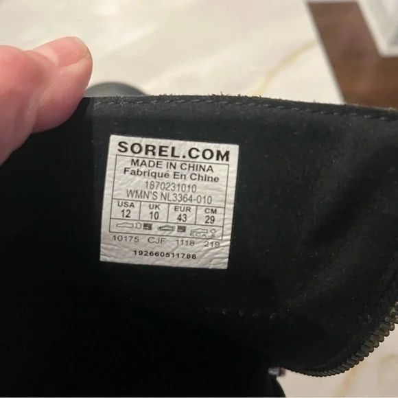 Sorel Joan of Arctic Women’s Black Leather Wedge II Zip Ankle Boots, size 12/43 - Picture 5 of 10